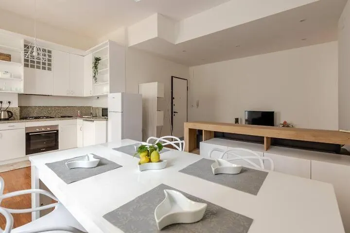 Like At Home - Close To Metro, Stadio San Siro, Duomo, Con Parcheggio Privato Milan Apartment